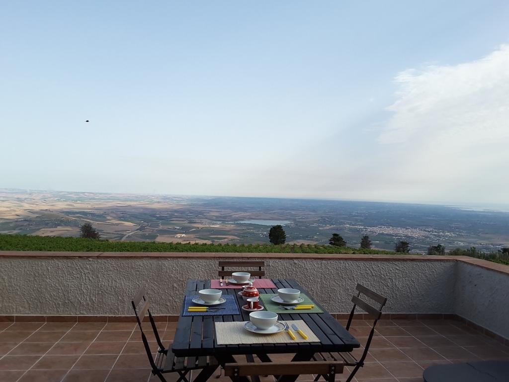 Casa Nel Vigneto Erice Exterior foto